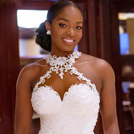 Vintage Lace Beaded Halter Bridal Wedding Gown – Floor-Length Tulle
