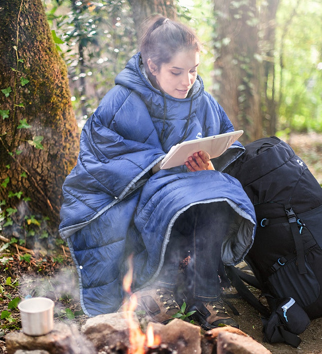 All-In-One Portable Camping Quilt, Warm Sleeping Bag And Travel Cloak