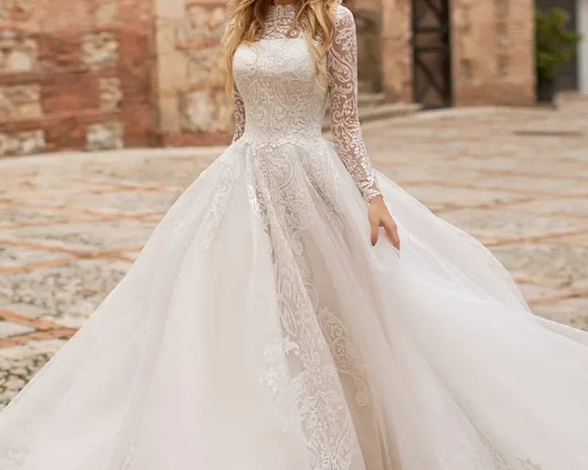 Long Sleeve Exquisite Wedding Dress